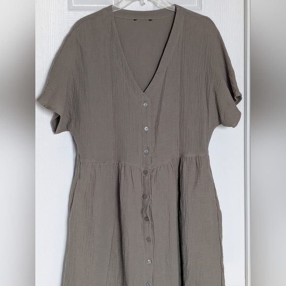 George Women's (Size L) Khaki Colored Cotton Short Sleeve Dress w/Pockets - Picture 4 of 13